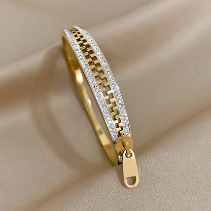 Zip Hand Charming Bracelet
