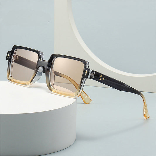 Retro Rivets Punk Sunglasses