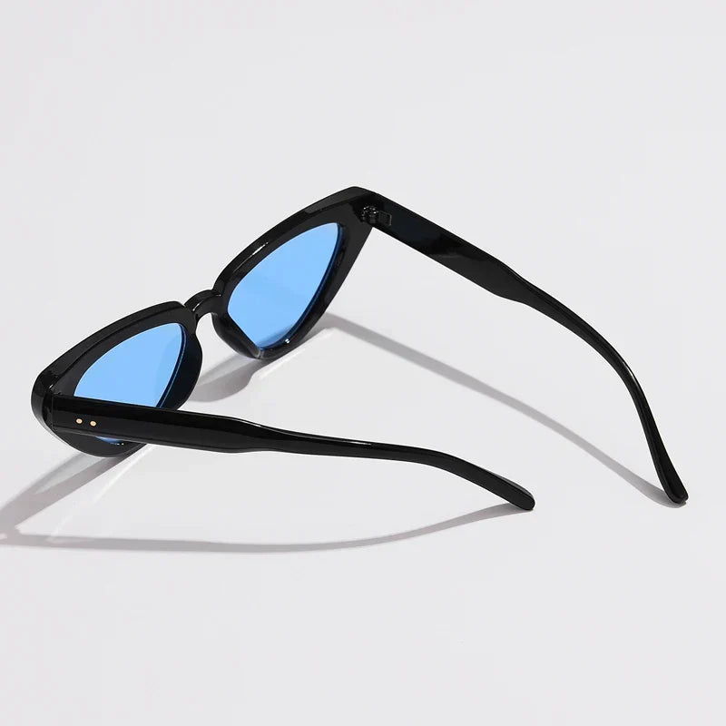 Vintage Flair Cat-Eye Glasses