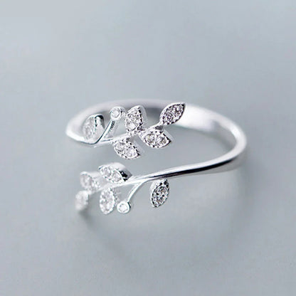 Isalune Ring